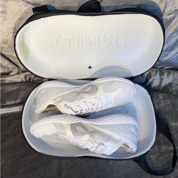 BNWT Nfinity Alpha cheer shoe 5.5 - Picture 4 of 5
